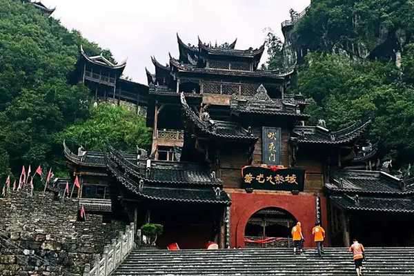 院子大门安哪个方位 院子大门朝向哪里风水最好？